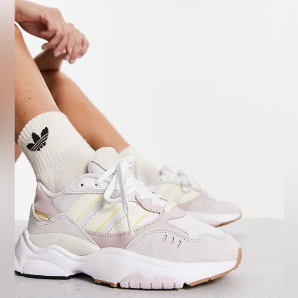 adidas Originals Retropy F90 trainers in off white and multi Size 7.5